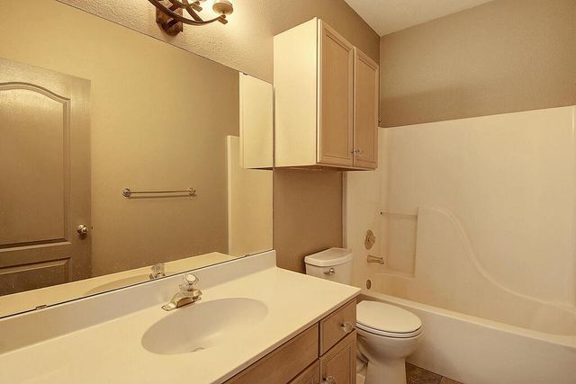 7642 Dallas St, Corpus Christi, TX 78413