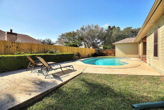 7642 Dallas St, Corpus Christi, TX 78413