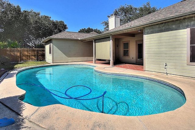 7642 Dallas St, Corpus Christi, TX 78413