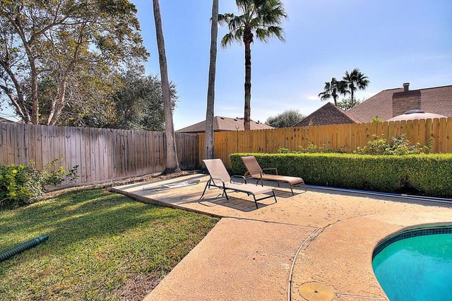 7642 Dallas St, Corpus Christi, TX 78413