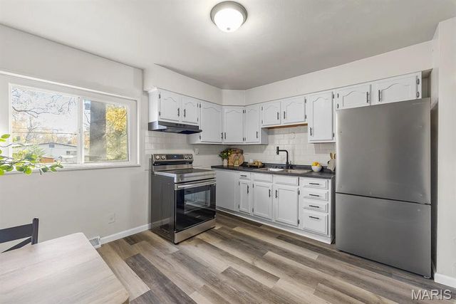 10512 Count Drive, Hazelwood, MO 63136