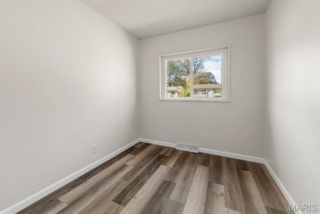 10512 Count Drive, Hazelwood, MO 63136