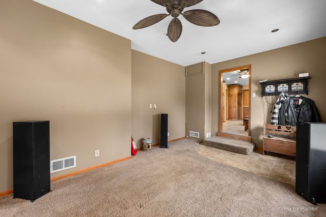 1321 Florence Drive, Sycamore, IL 60178