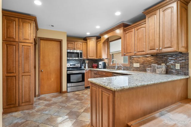 1321 Florence Drive, Sycamore, IL 60178