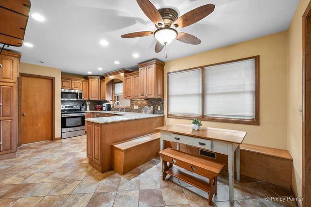 1321 Florence Drive, Sycamore, IL 60178