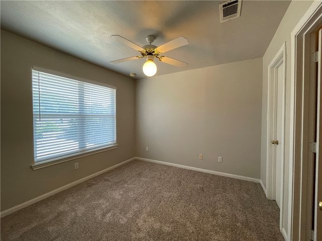 2405 Pintail Loop, College Station, TX 77845