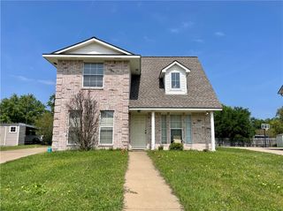2405 Pintail Loop, College Station, TX 77845