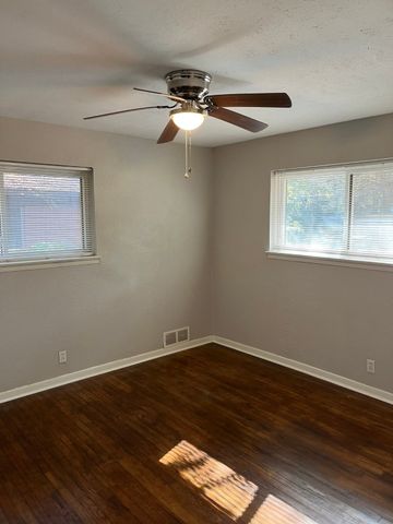 501 Merrill Drive, Bedford, TX 76022