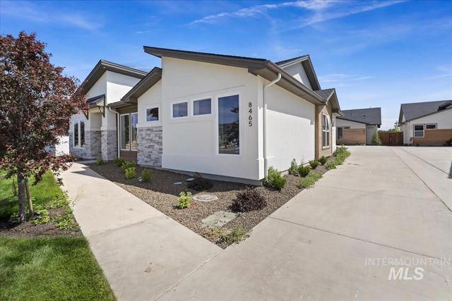 11119 S Corballis Ln, Kuna, ID 83634