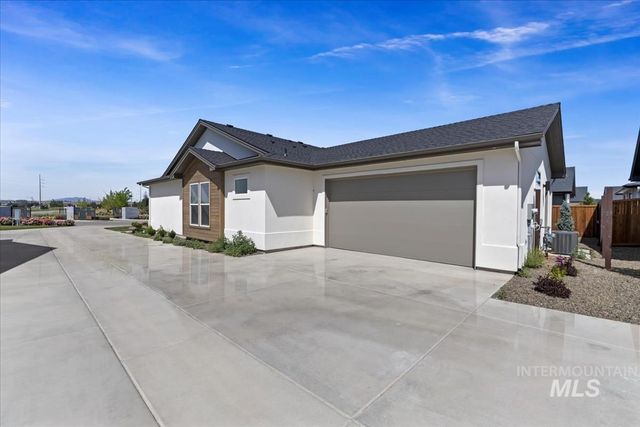 11119 S Corballis Ln, Kuna, ID 83634