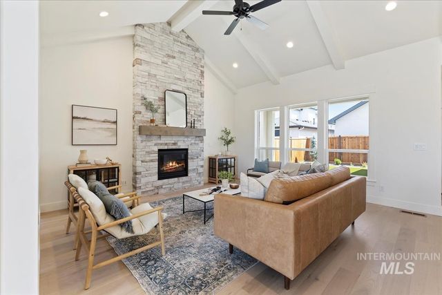 11119 S Corballis Ln, Kuna, ID 83634