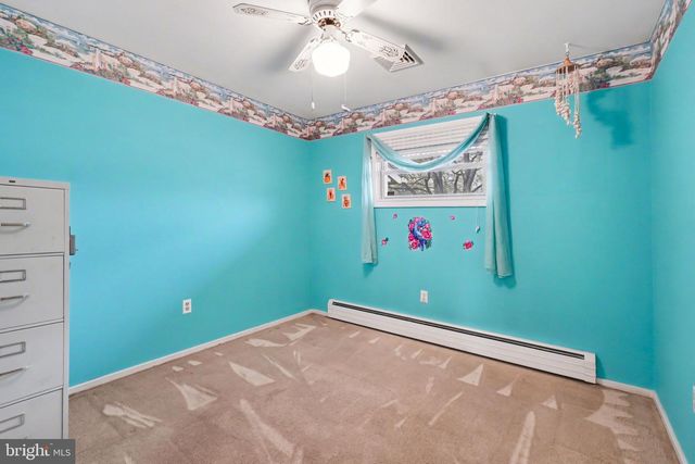 1131 APPLE DR, Mechanicsburg, PA 17055