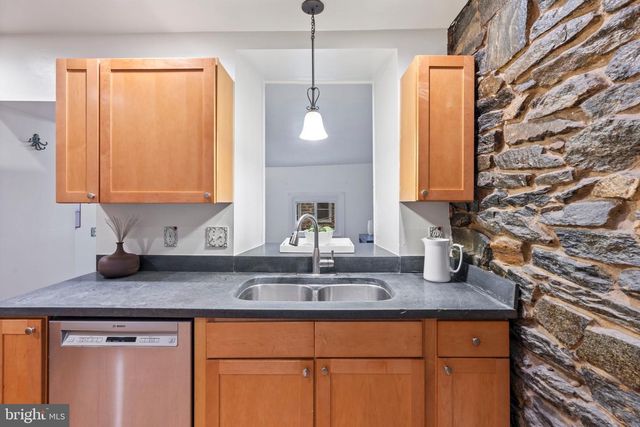 712 PACIFIC ST, Baltimore, MD 21211