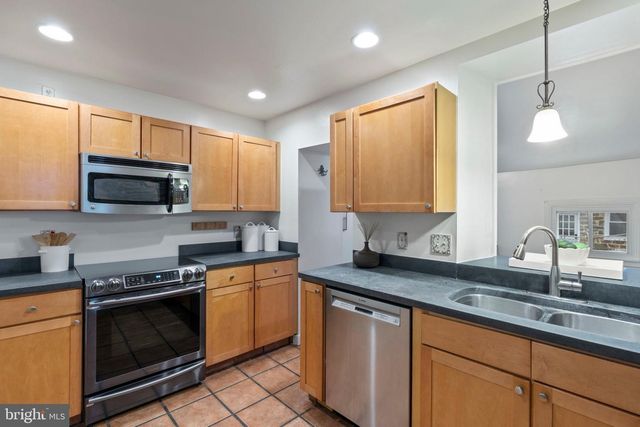 712 PACIFIC ST, Baltimore, MD 21211