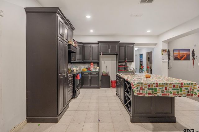 11196 CR 35, Tyler, TX 75706
