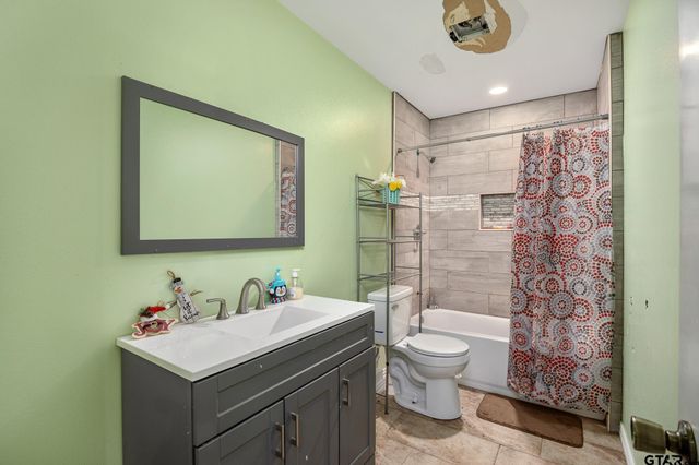 11196 CR 35, Tyler, TX 75706