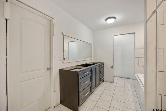 11196 CR 35, Tyler, TX 75706
