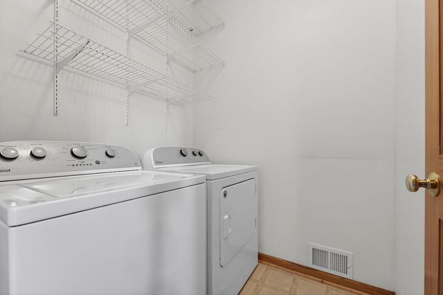 6547 Parkway CIRCLE, Mount Pleasant, WI 53406