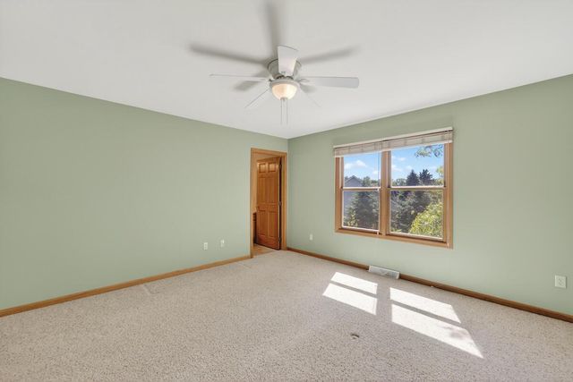 6547 Parkway CIRCLE, Mount Pleasant, WI 53406