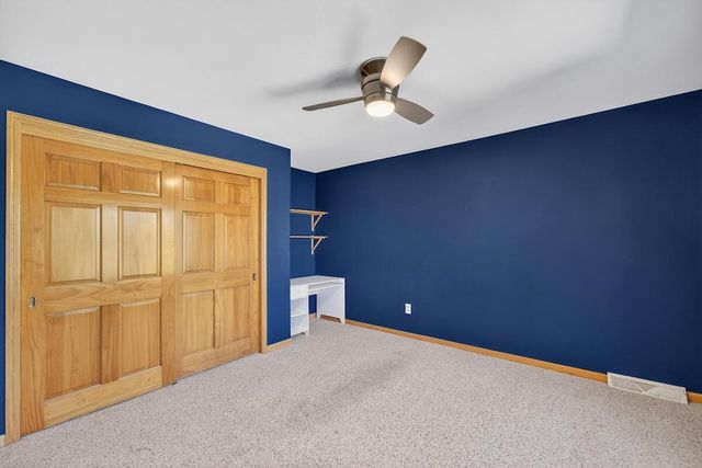 6547 Parkway CIRCLE, Mount Pleasant, WI 53406