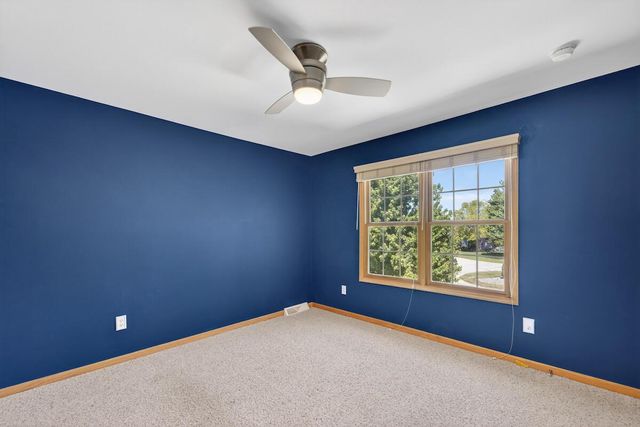 6547 Parkway CIRCLE, Mount Pleasant, WI 53406