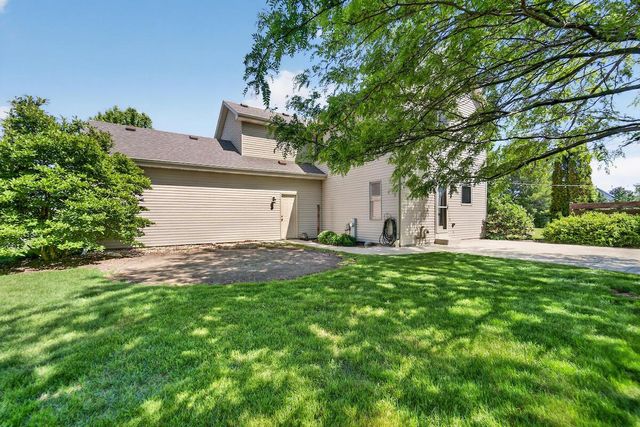 6547 Parkway CIRCLE, Mount Pleasant, WI 53406