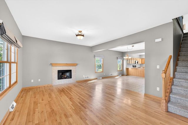 6547 Parkway CIRCLE, Mount Pleasant, WI 53406
