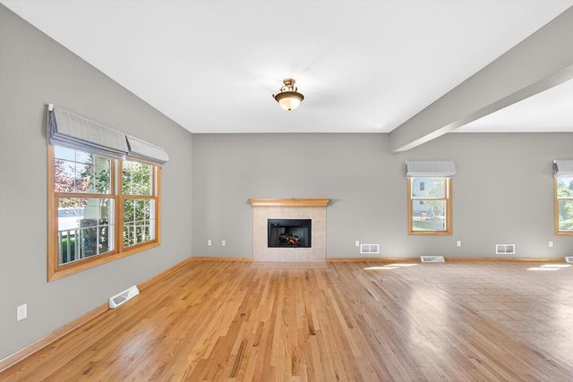 6547 Parkway CIRCLE, Mount Pleasant, WI 53406