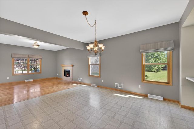6547 Parkway CIRCLE, Mount Pleasant, WI 53406