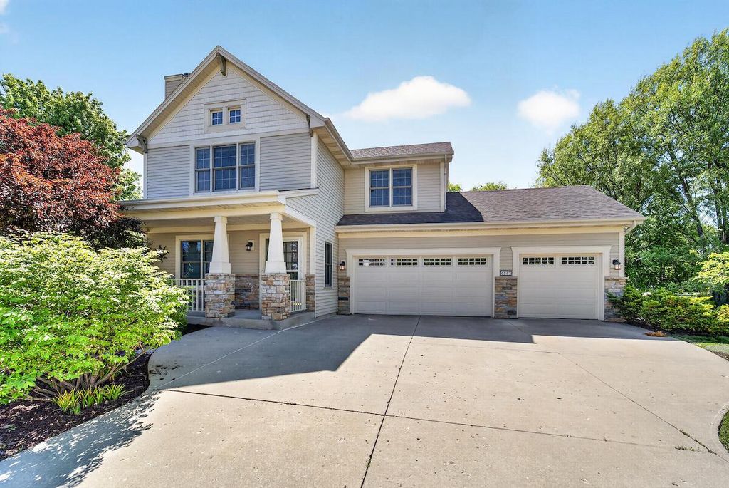 6547 Parkway CIRCLE, Mount Pleasant, WI 53406