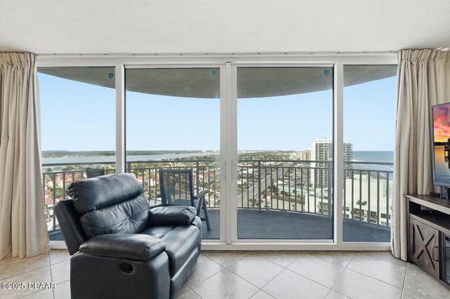 2625 S Atlantic Ave Apt 18NW, Daytona Beach, FL 32118