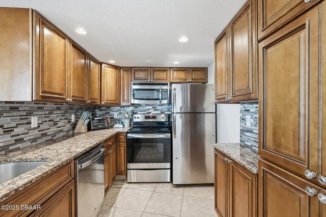 2625 S Atlantic Ave Apt 18NW, Daytona Beach, FL 32118