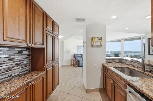 2625 S Atlantic Ave Apt 18NW, Daytona Beach, FL 32118