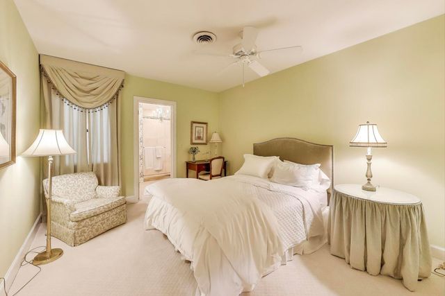 6500 Shady Lane, Burr Ridge, IL 60527