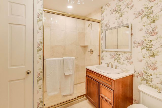 6500 Shady Lane, Burr Ridge, IL 60527