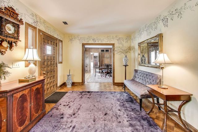 6500 Shady Lane, Burr Ridge, IL 60527