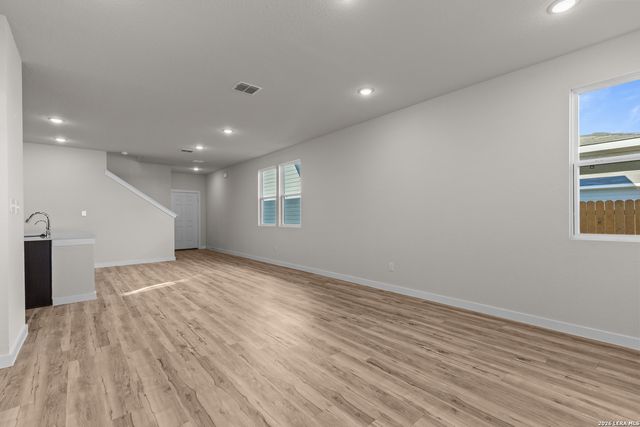 5530 Franklin Hills, Von Ormy, TX 78073