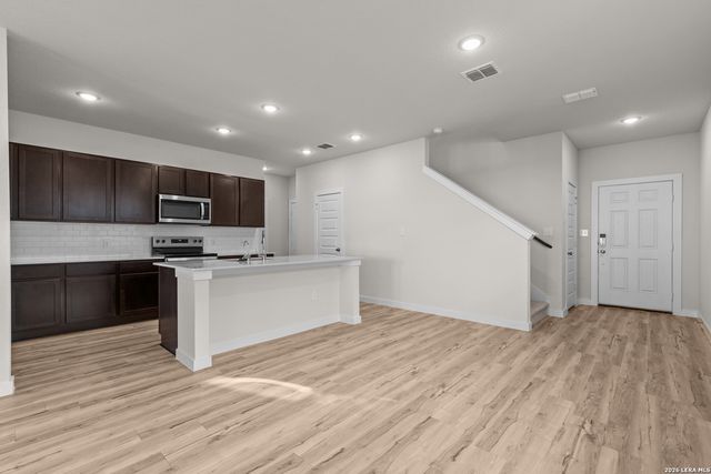5530 Franklin Hills, Von Ormy, TX 78073
