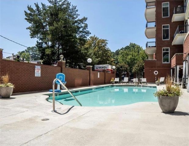 3820 Roswell NE Road 408, Atlanta, GA 30342