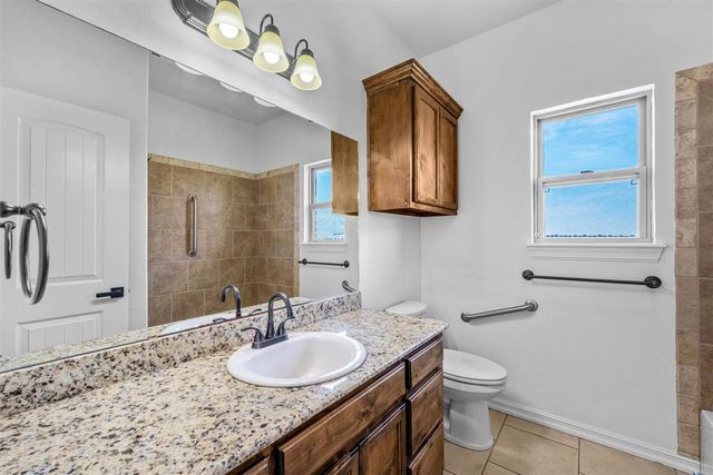 33 SW Bradford Ln, Lawton, OK 73505