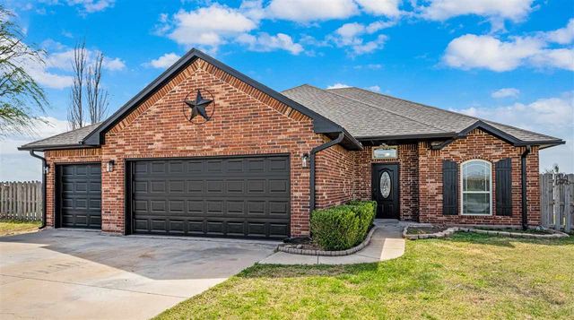 33 SW Bradford Ln, Lawton, OK 73505