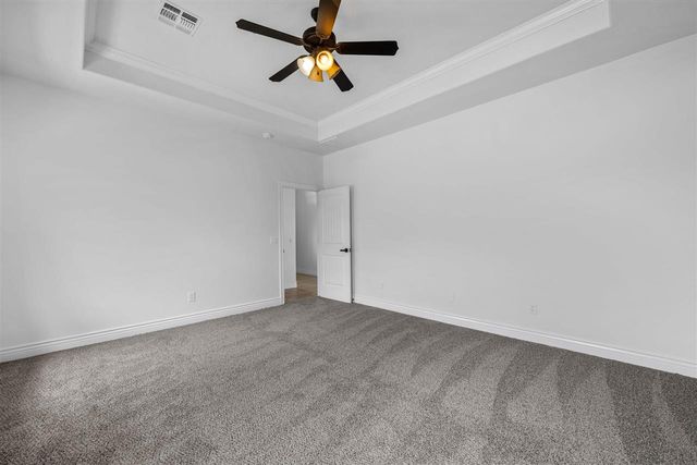 33 SW Bradford Ln, Lawton, OK 73505