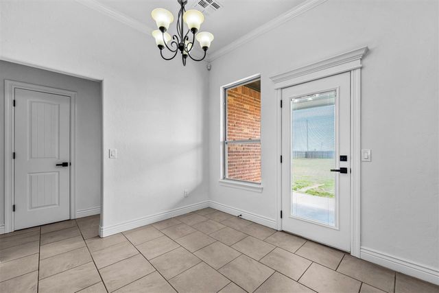 33 SW Bradford Ln, Lawton, OK 73505