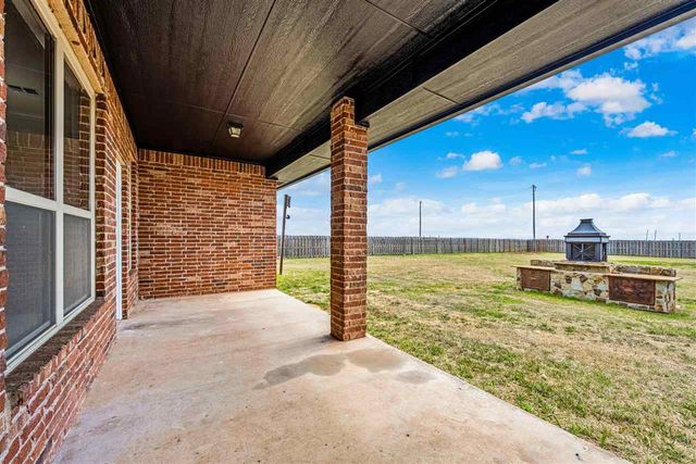 33 SW Bradford Ln, Lawton, OK 73505