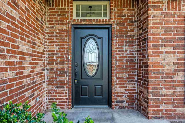 33 SW Bradford Ln, Lawton, OK 73505