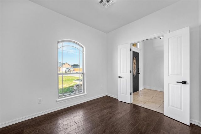 33 SW Bradford Ln, Lawton, OK 73505