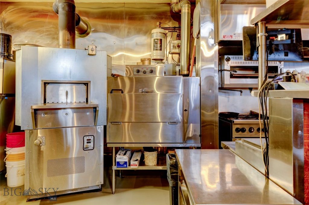 102 Elliot S, Wilsall, MT 59086 photo 22