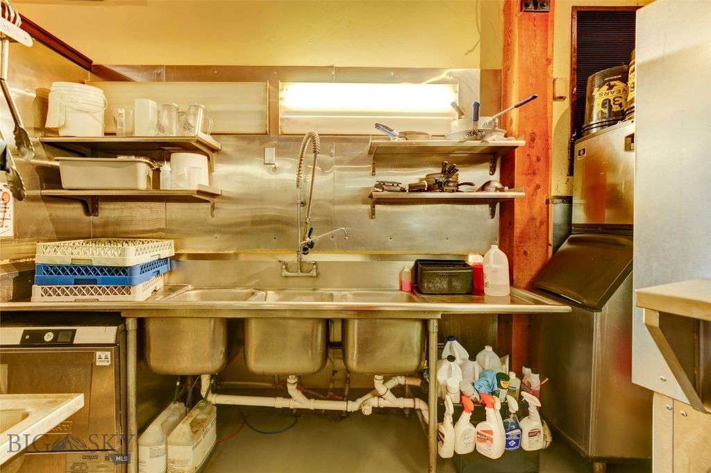 102 Elliot S, Wilsall, MT 59086 photo 24