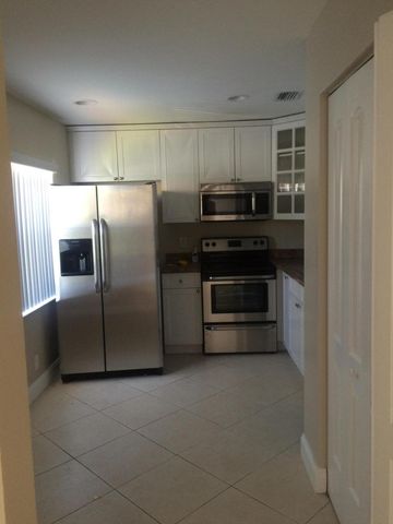 5337 Jog Lane, Delray Beach, FL 33484