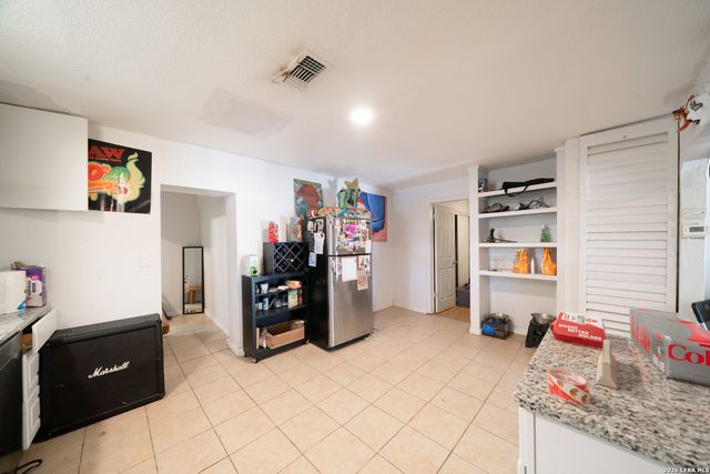 971 Chalmers Ave, San Antonio, TX 78211